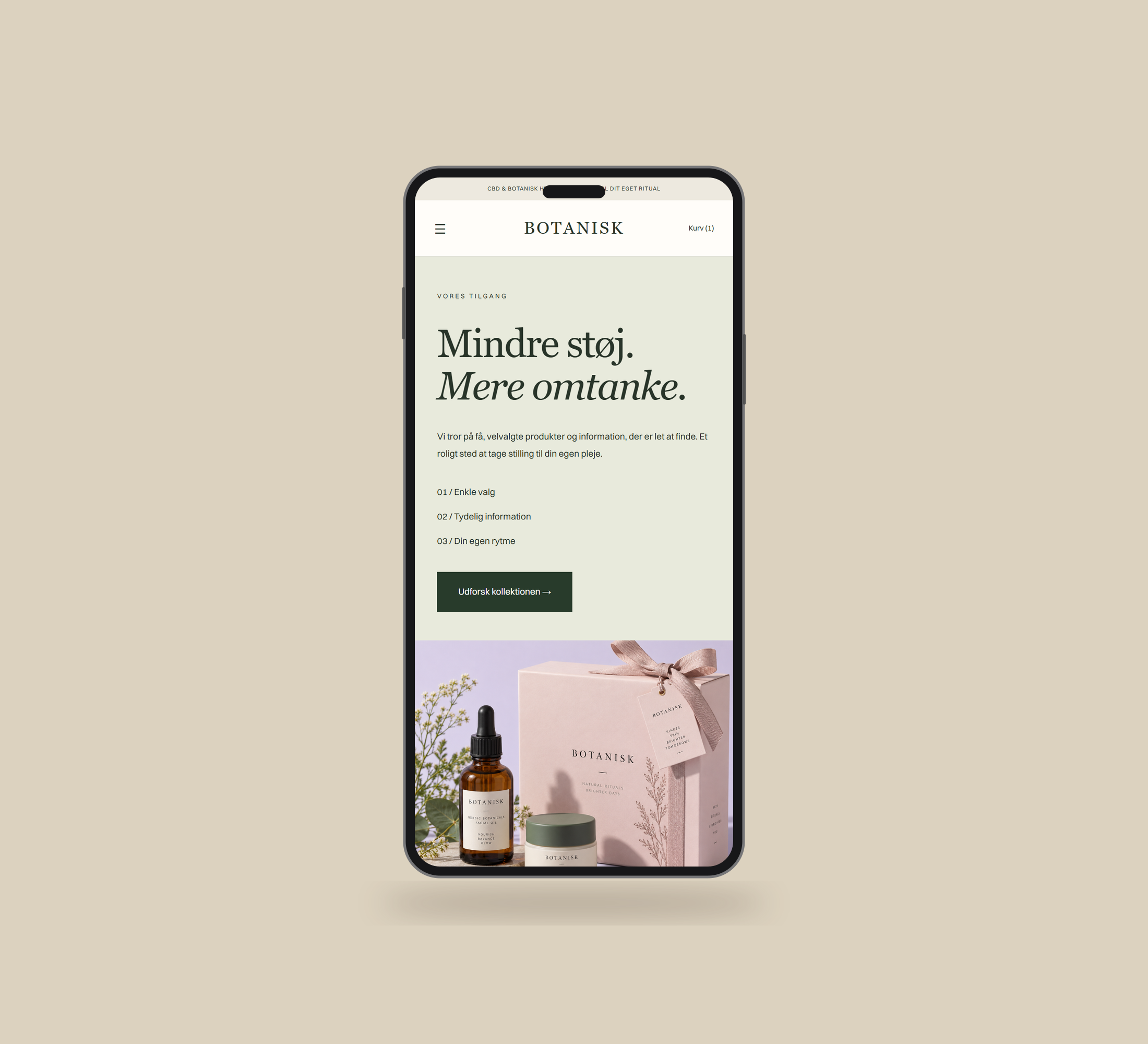 Botanisk: vores tilgang vist lige forfra på mobil på en ensfarvet studiobaggrund.